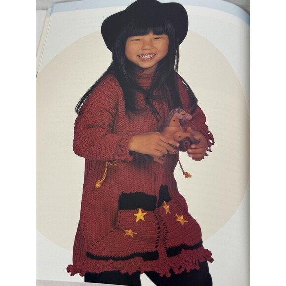 Crochet for Kids: Sweaters for Infants, Girls, and Boys by Smith, Ann E. - Picture 6 of 9